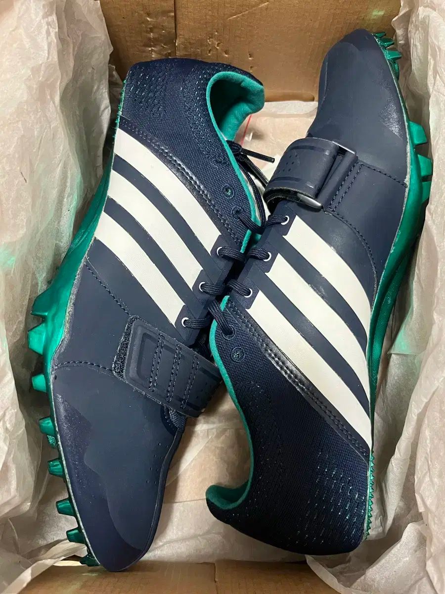 adidas アディダス