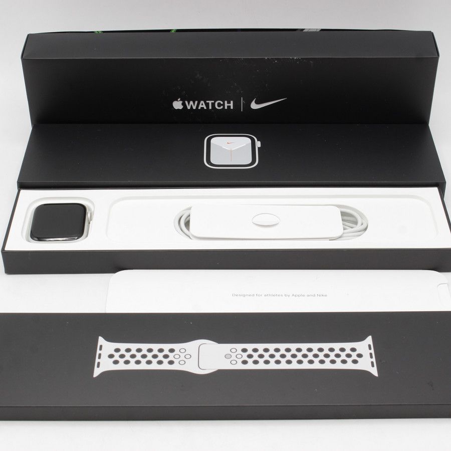 Apple Watch Nike Series6 44mm GPS+Cellular M09W3J/A  シルバーアルミニウムケース/ピュアプラチナム/ブラックNikeスポーツバンド アップルウォッチ 本体 - メルカリ