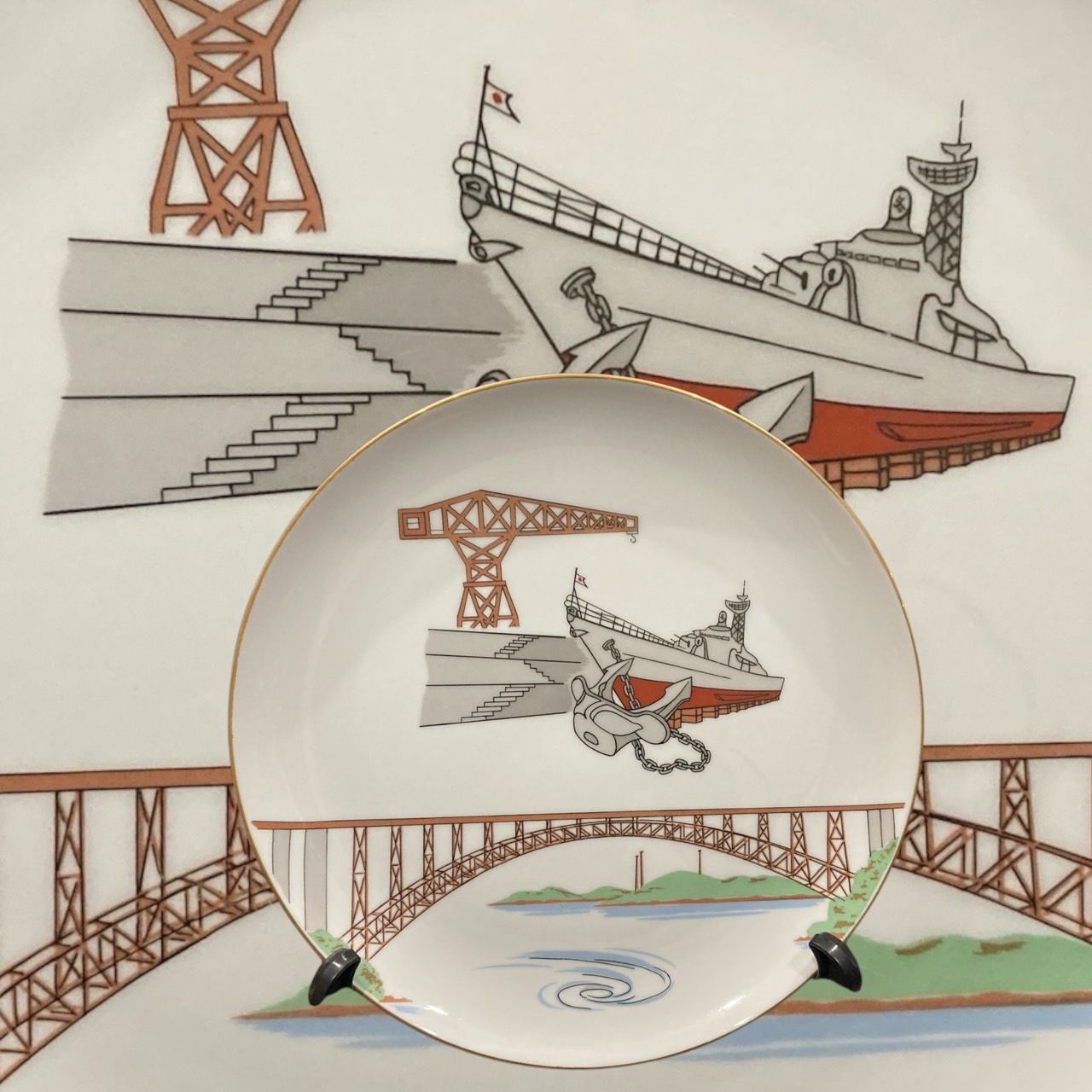 希少 宮内庁御用達 深川製磁 海上自衛隊 佐世保造修所 軍艦 飾り皿 皿