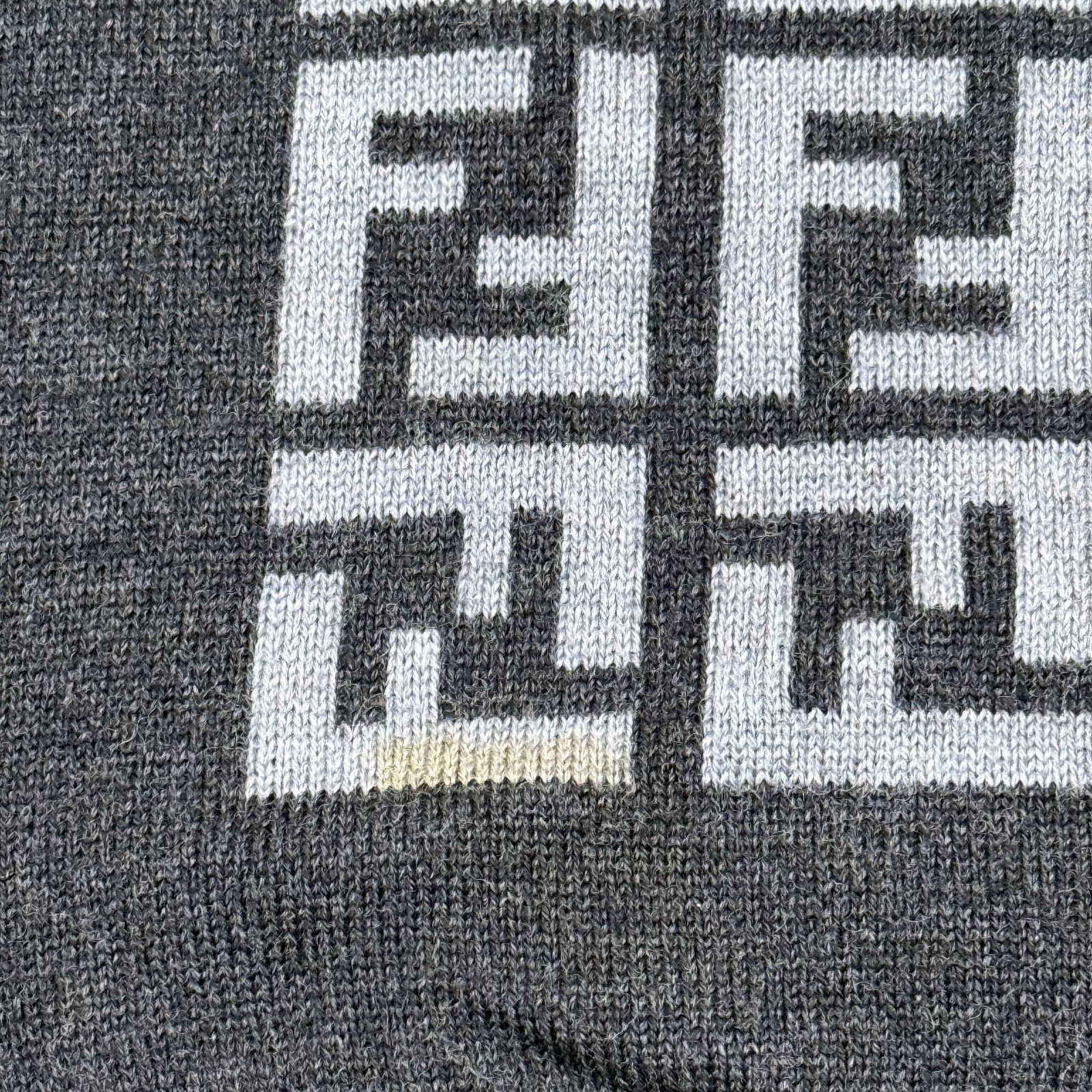 正規品 FENDI FFロゴ ズッカ柄ウール100%マフラー FENDI フェンディ ズッカ FF ロゴ マフラー ストール ショール