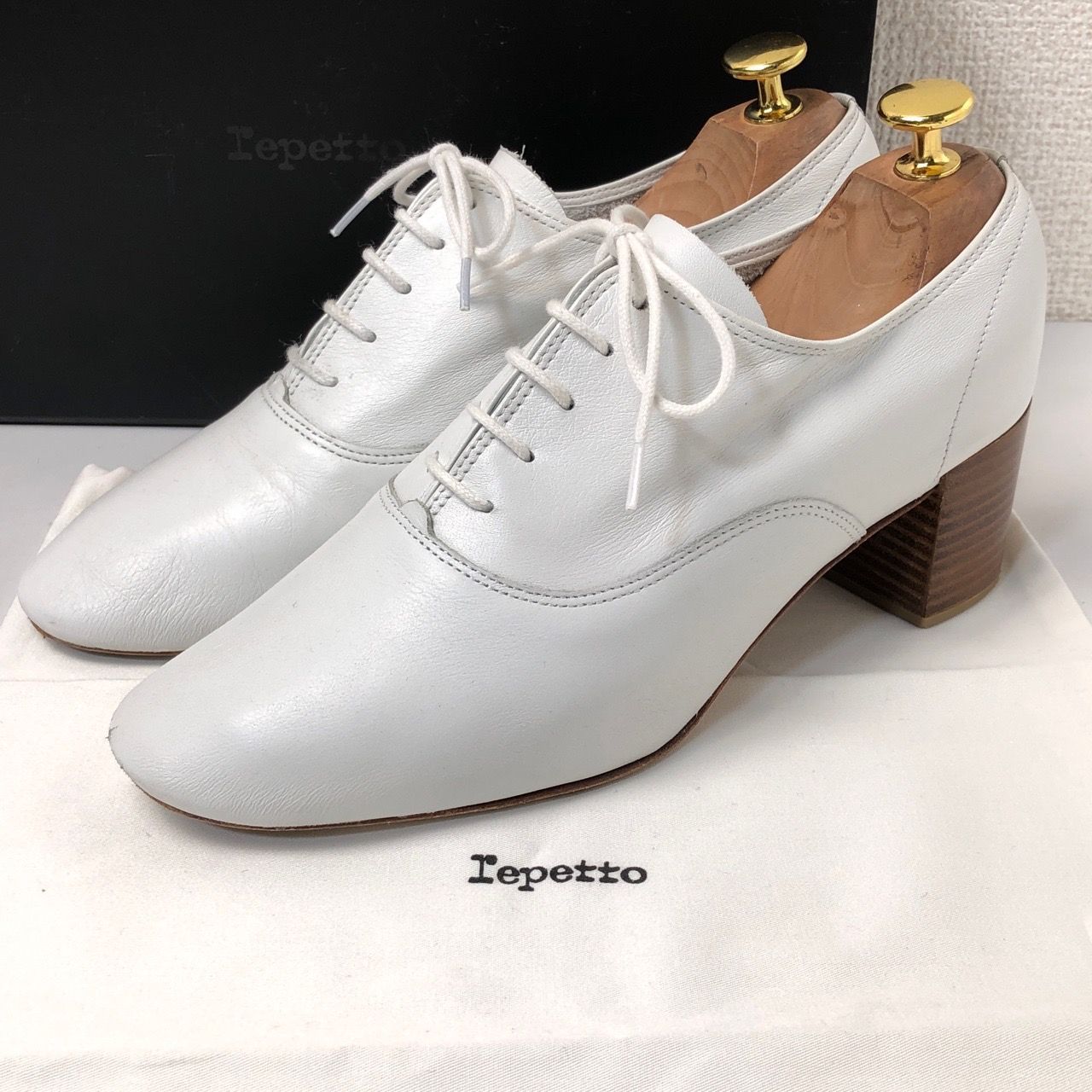 レペット FADO RICH ホワイト レースアップシューズ