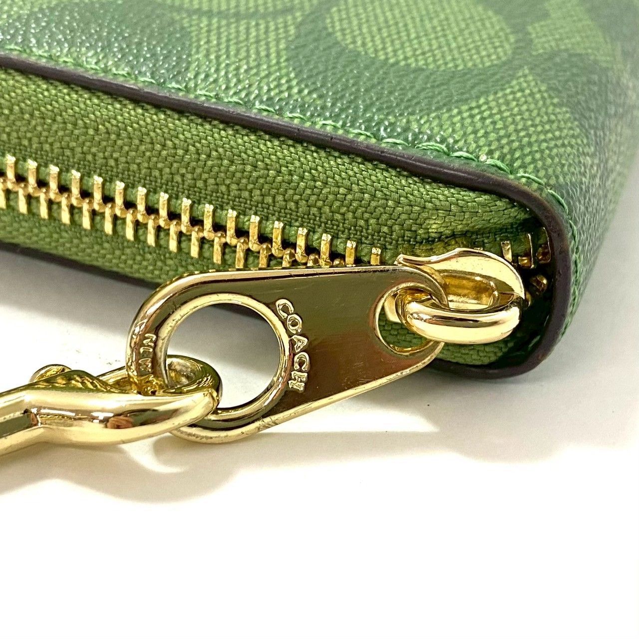 COACH シグネチャー 長財布 みどり リストレット COACH】シグネチャー 長財布 グリーン/緑 ラウンドファスナー