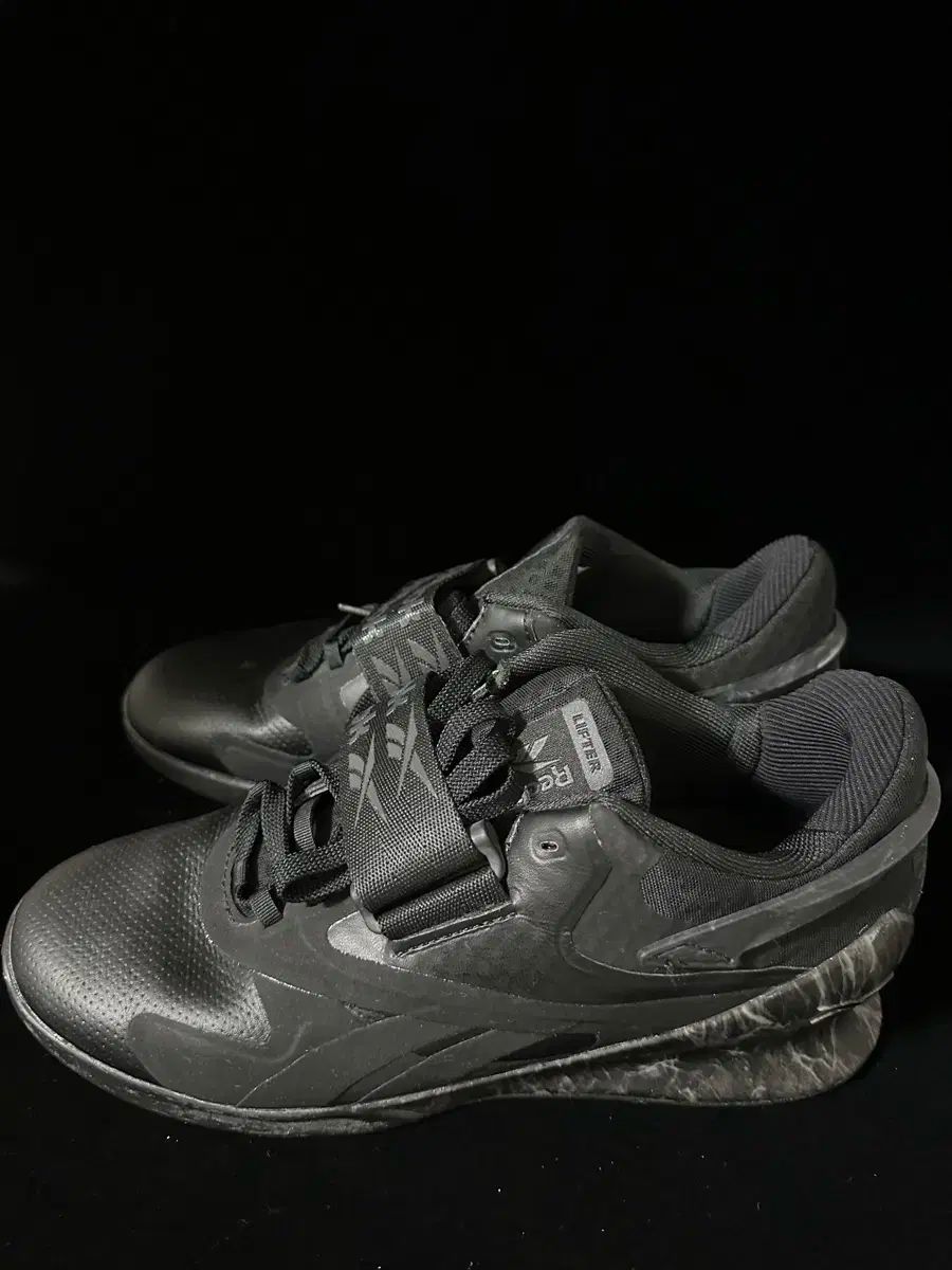 Reebok リーボック レガシー リフター 2 黒 265 mm