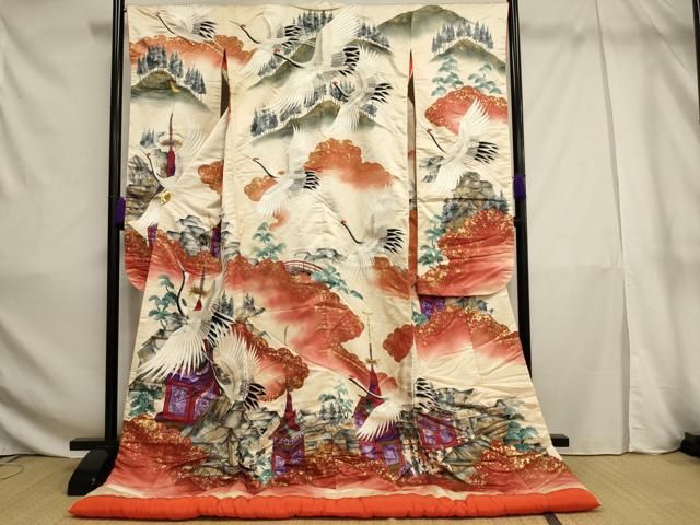 d*3様 色打掛　和装　婚礼　結婚式　花嫁　神社挙式　唐織　立涌花丸文　刺繍　着 本唐織 能衣草木花丸茶袋文 | ブライド | TAKAMI BRIDAL