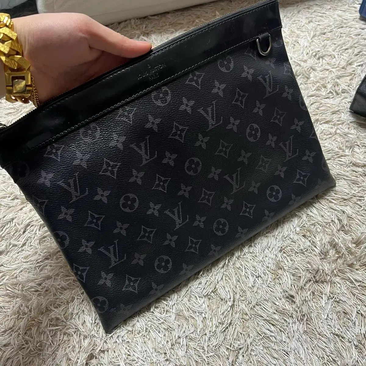GM Louis Vuitton(ルイヴィトン) エクリプス Apollo クラッチ