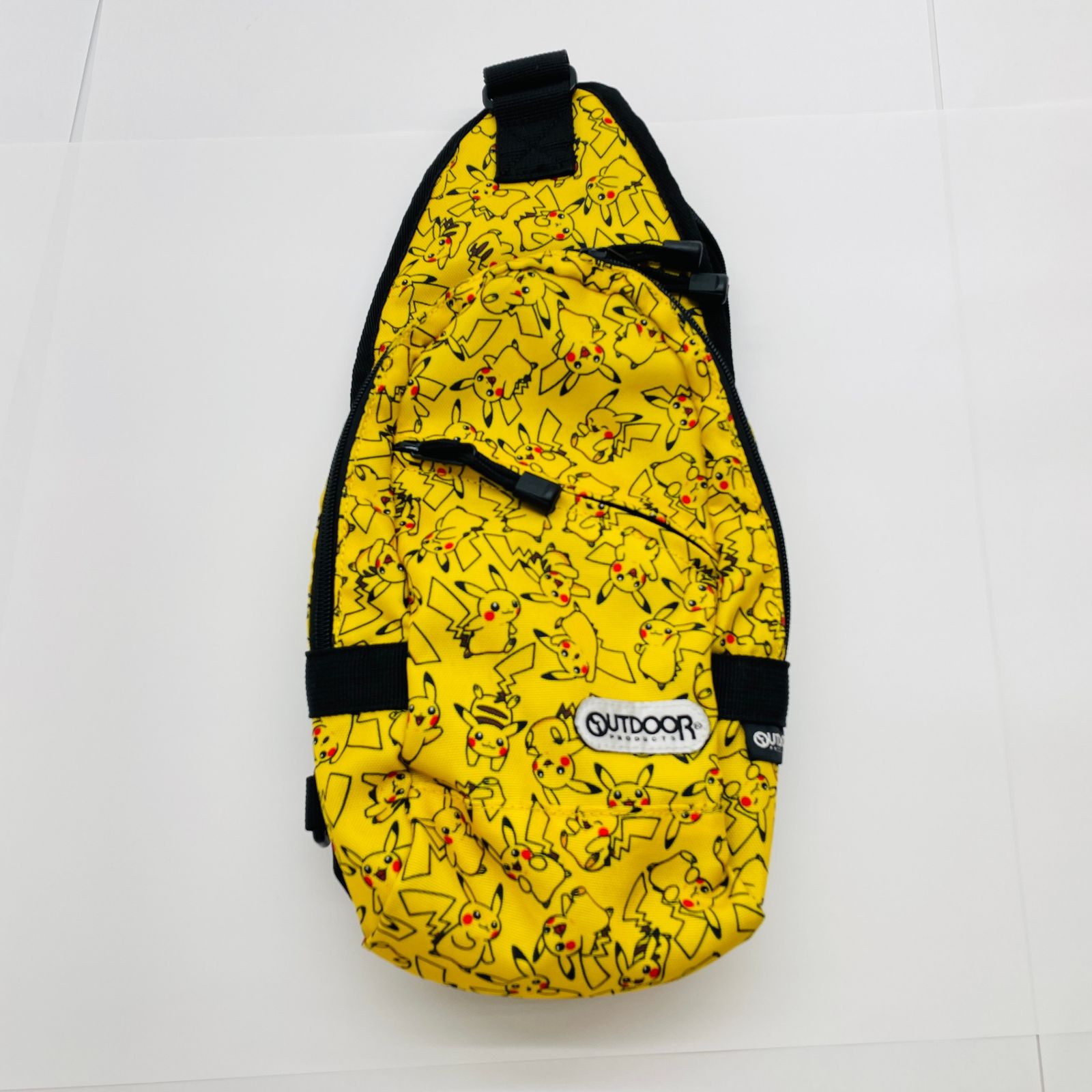アウトドア outdoor ボストンバック ピカチュウがいっぱい