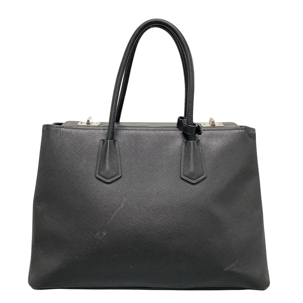 プラダ ハンドバッグ