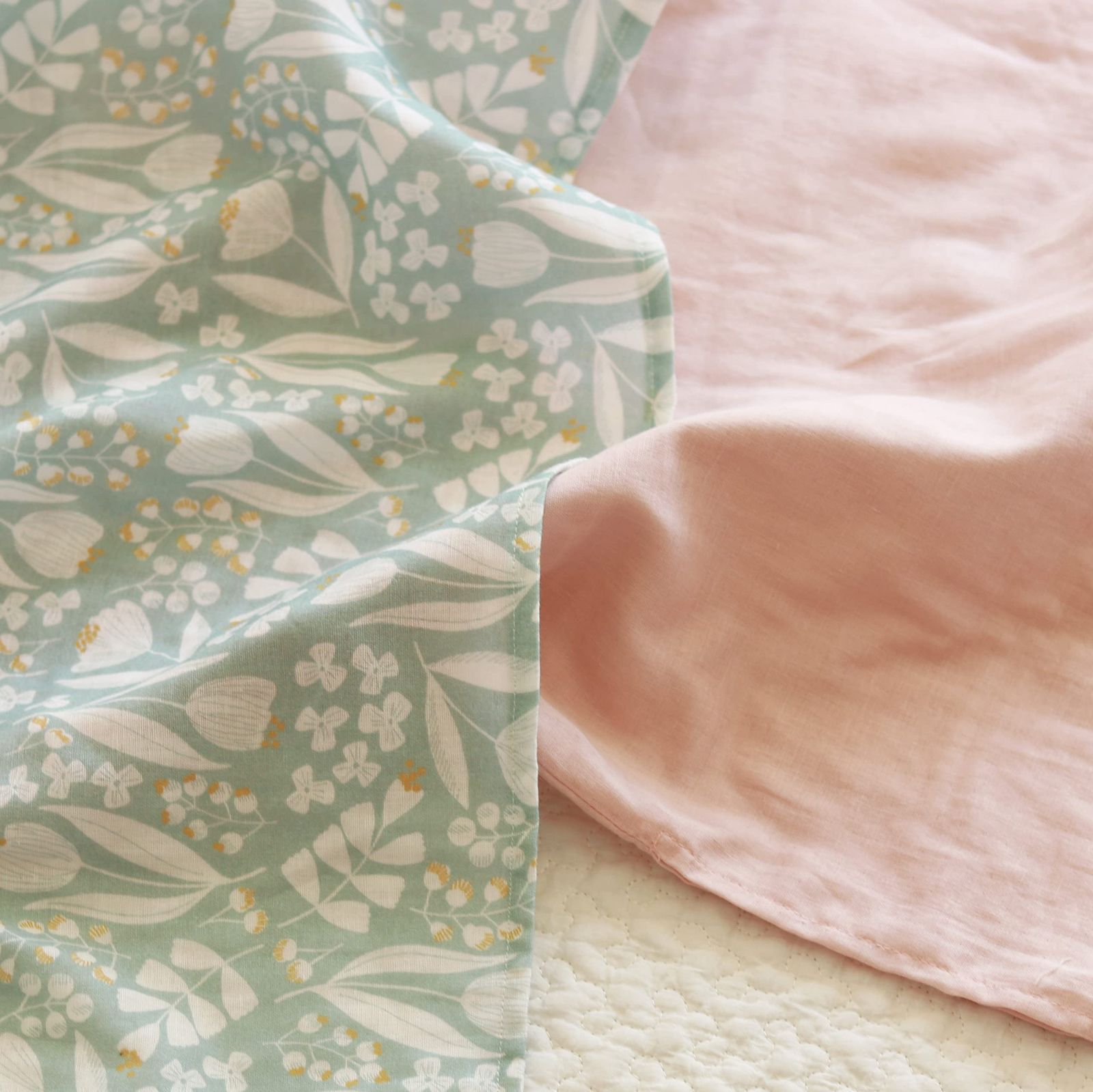 在庫 ローズ×ガーデン 1406-9998-52 約70×85cm ベビー布団 サンデシカ