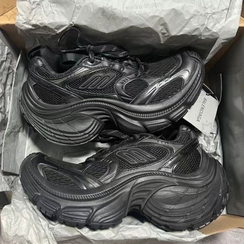 BALENCIAGA 10xl ブラック スニーカー BALENCIAGA 10XL Sneaker 