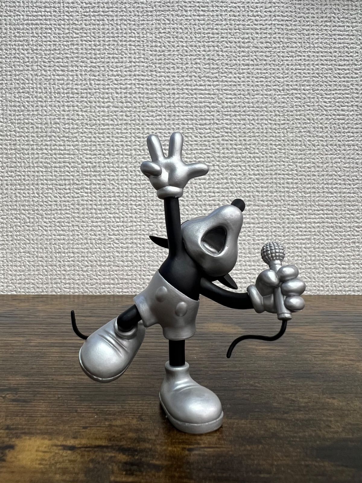 Roen × Medicom Toy × Disney のフィギュア s-l400.jpg