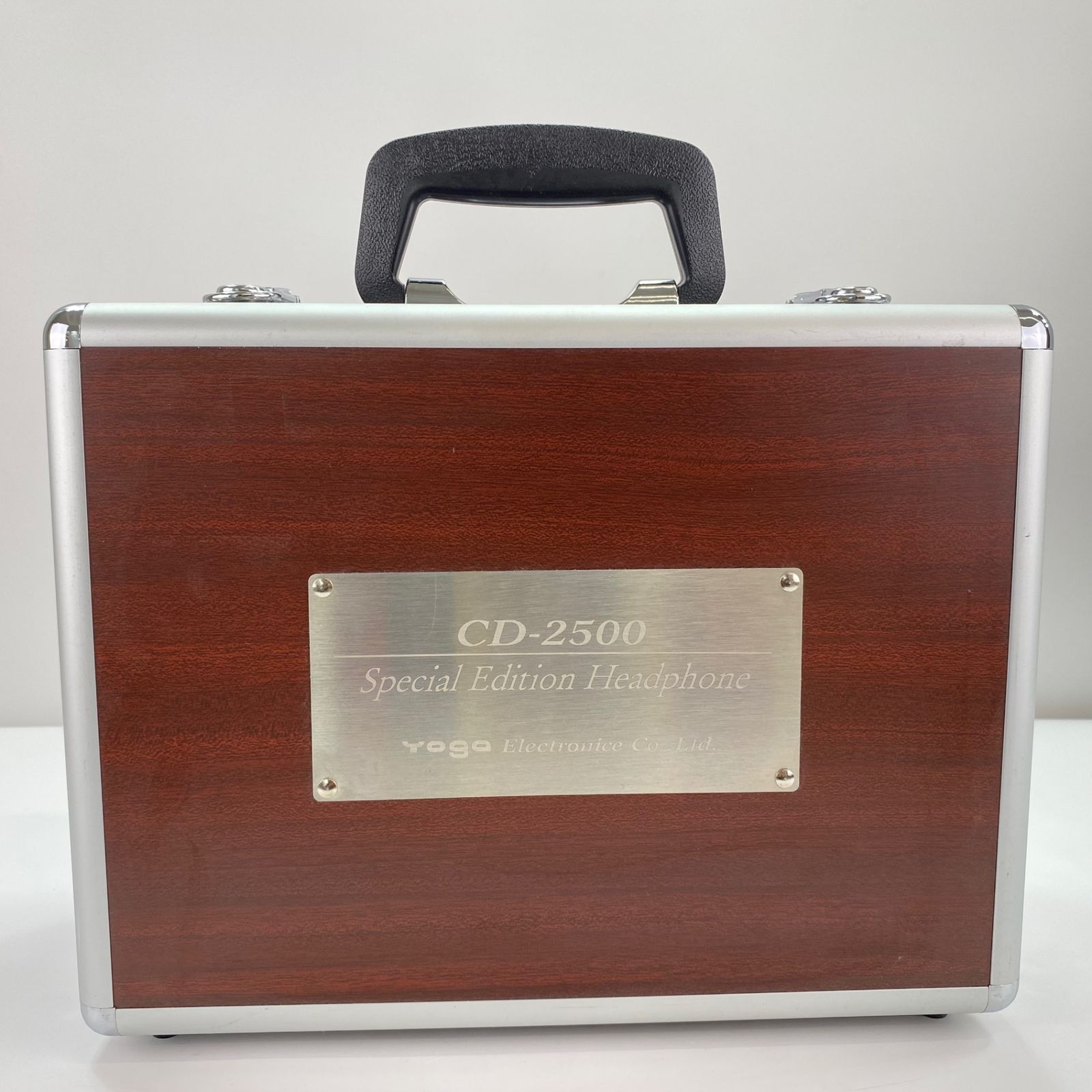 YOGA CD-2500 木製のクローズドバックハイレゾヘッドフォン ブラウン