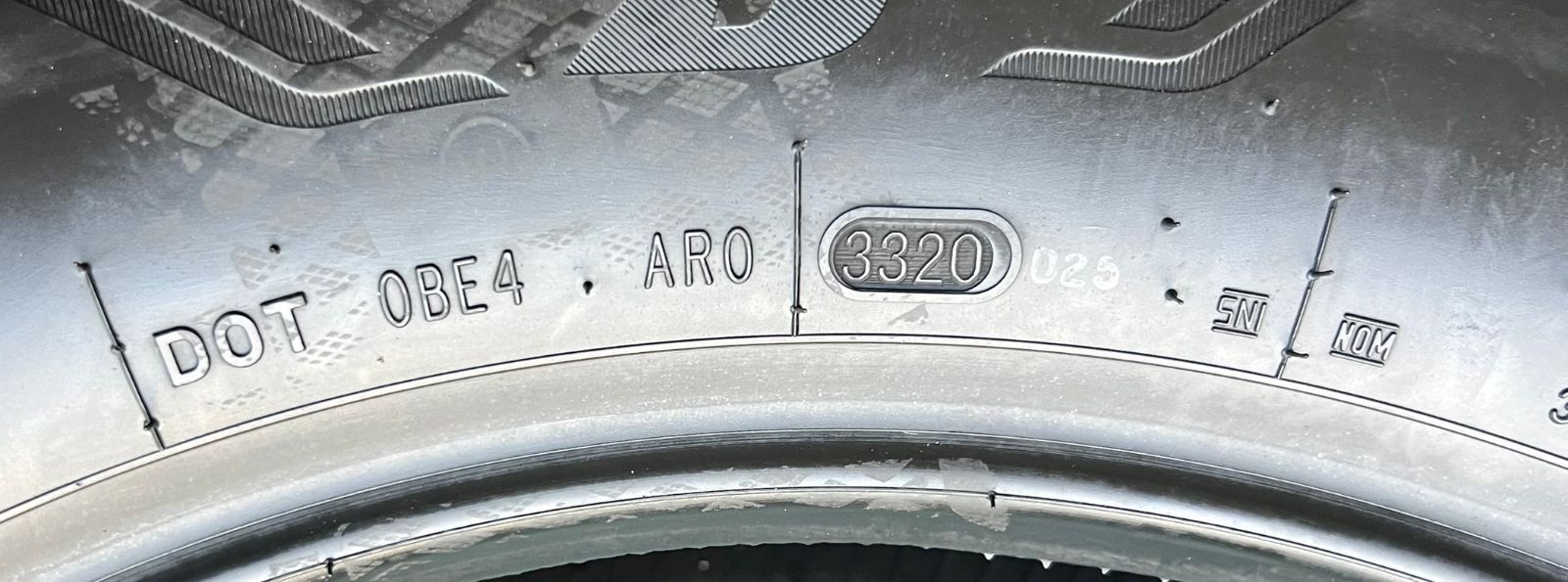 225|60R18 ランフラット