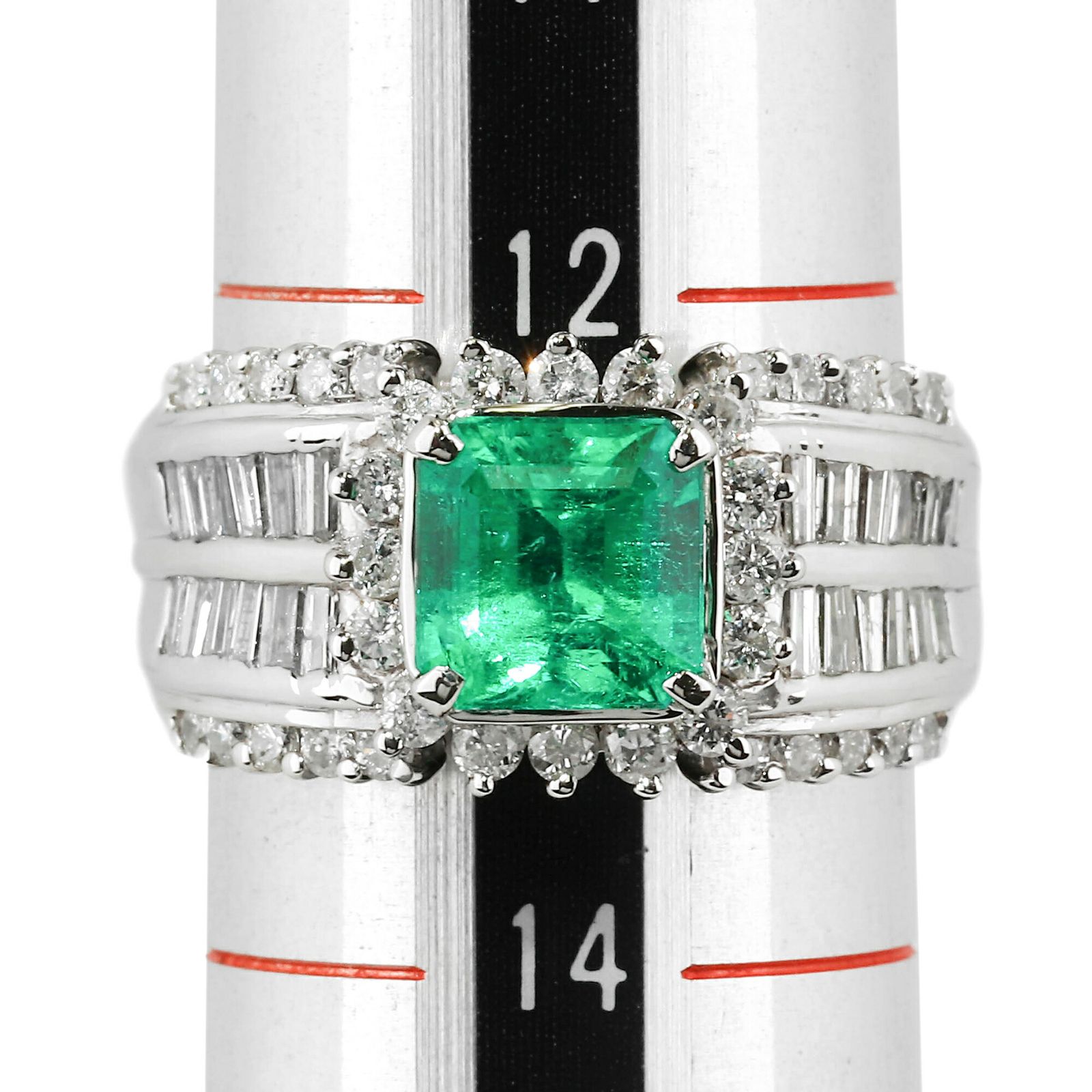 ○ダイヤモンド プラチナ リング エメラルドカット 13号 Pt900 &K18
