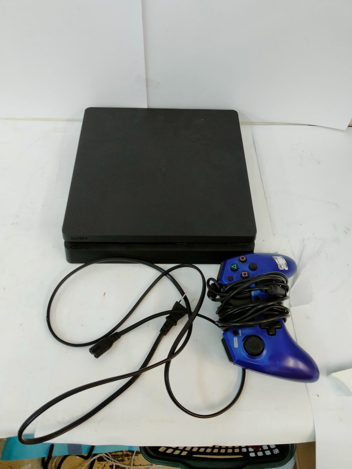 SONY PS4 本体 CUH-2000A コントローラー本体セット ブラック 500GB 通電起動初期化済 電源ケーブル付 HDMIケーブル コントローラー ケーブル付 PlayStation4 ソニー