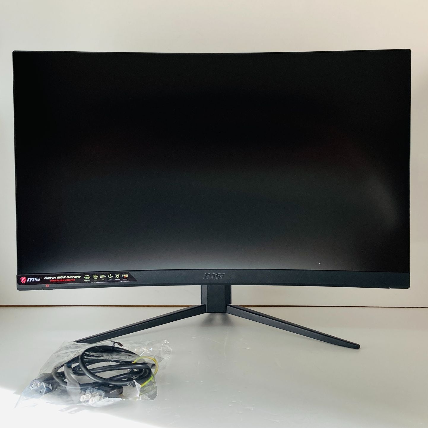 MSI OPTIX MAG272C 27型ワイド曲面型　ゲーミングモニター MSI、湾曲パネルを採用した27型ゲーミングモニター「Optix