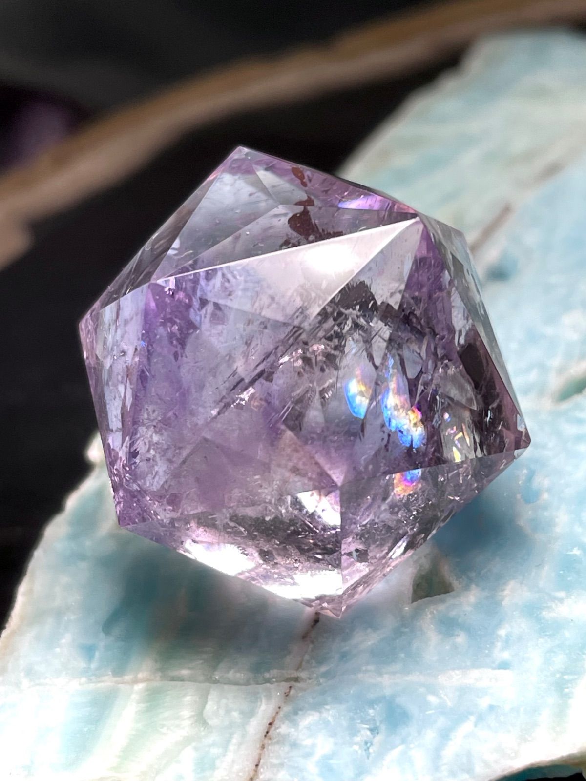 ラベンダー アメジスト イコサヘドロン 正二十面体 天然石 パワーストーン