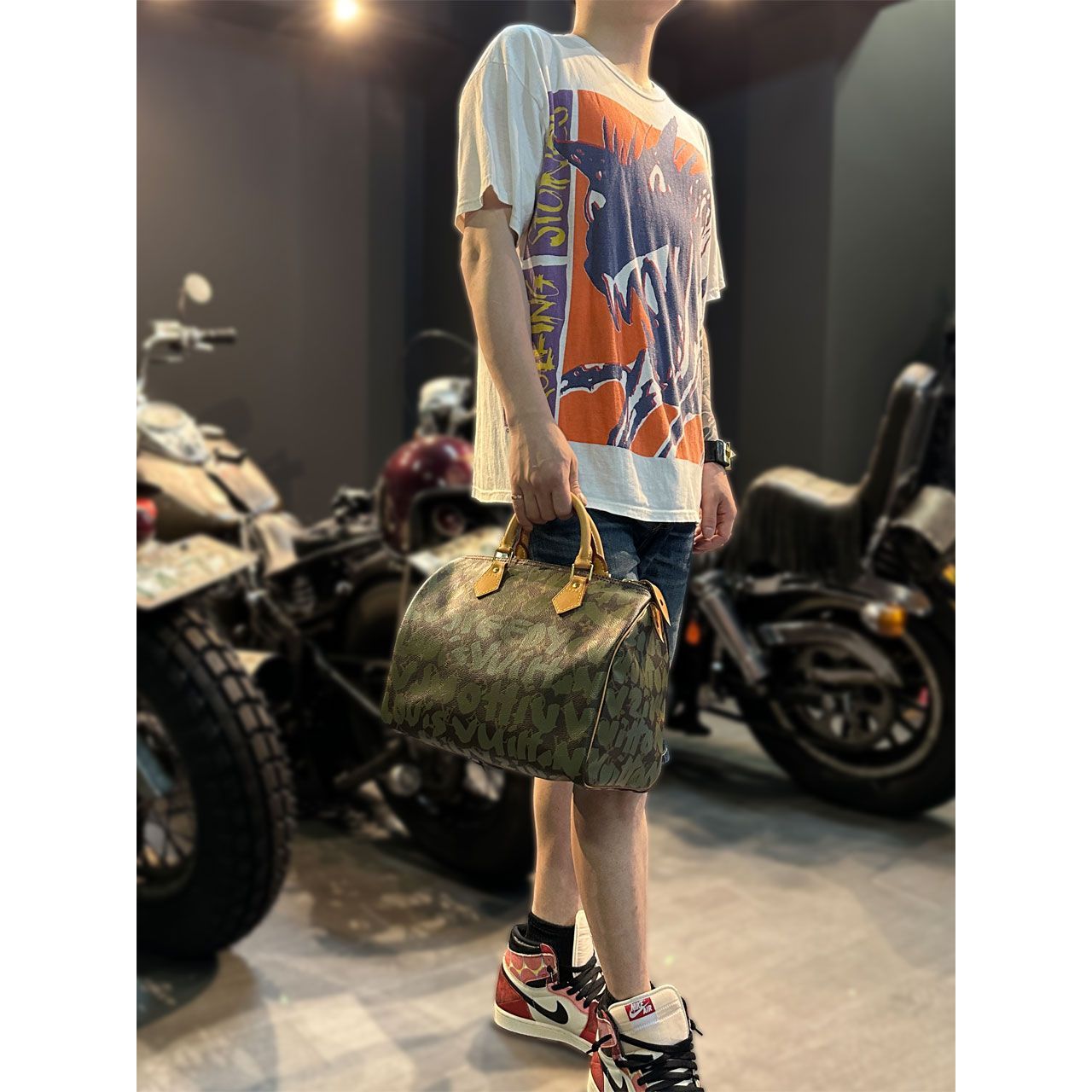 LOUIS VUITTON】ルイ・ヴィトン モノグラムグラフィティ