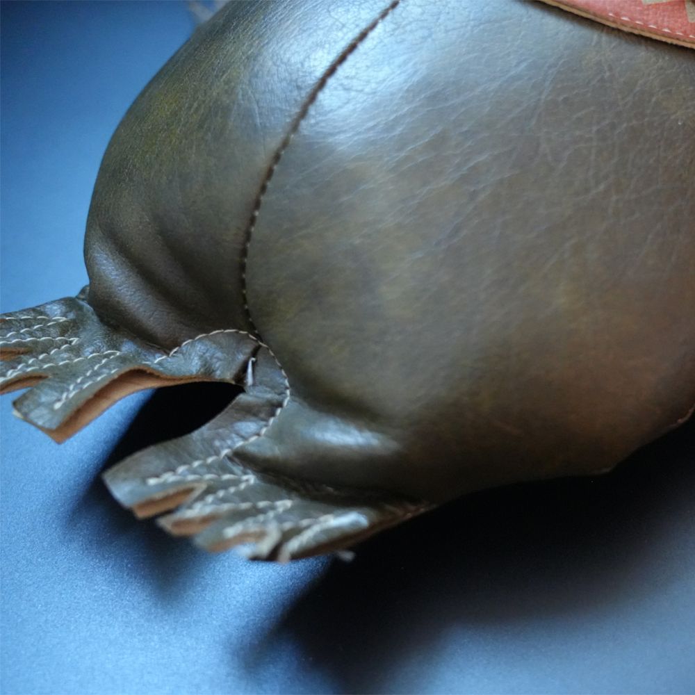 ヴィンテージ品】Eames NAUGA Monster / ナウガモンスター - メルカリ