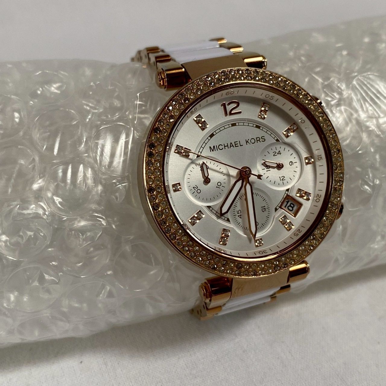 MICHAEL KORS クロノグラフ腕時計 MK5774 ホワイト　箱　説明書 New Michael Kors MK5774 Parker Two Tone Stainless Steel