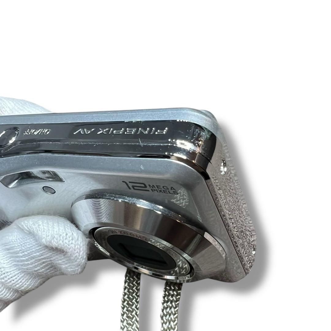 C82】FUJIFILM FinePix AV100 単3電池駆動. 富士フイルム、単3乾電池