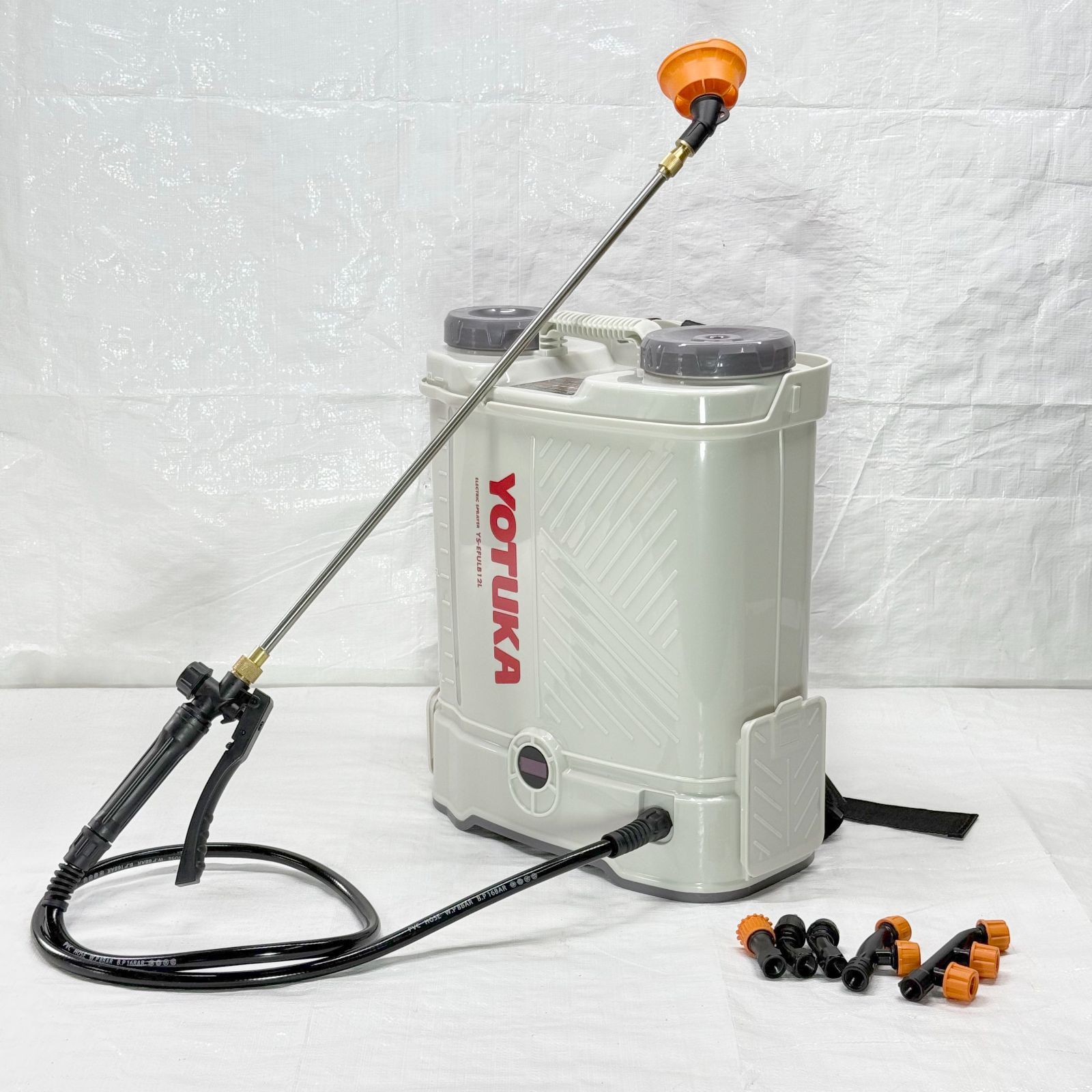 【未使用品】 電動噴霧器 背負い式 12L バッテリー式 ノズル6種付 かき混ぜ機能付き ホワイト YS-EFULB12L 【977-1】