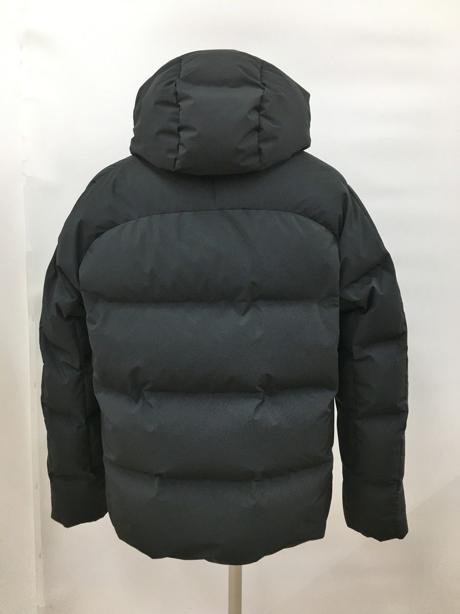 ユニクロ UNIQLO シームレスダウン パーカ L 長袖 ブラック 2510WS065