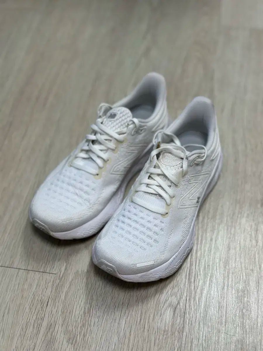 ニューバランス Fresh Foam 白 スニーカー 270mm