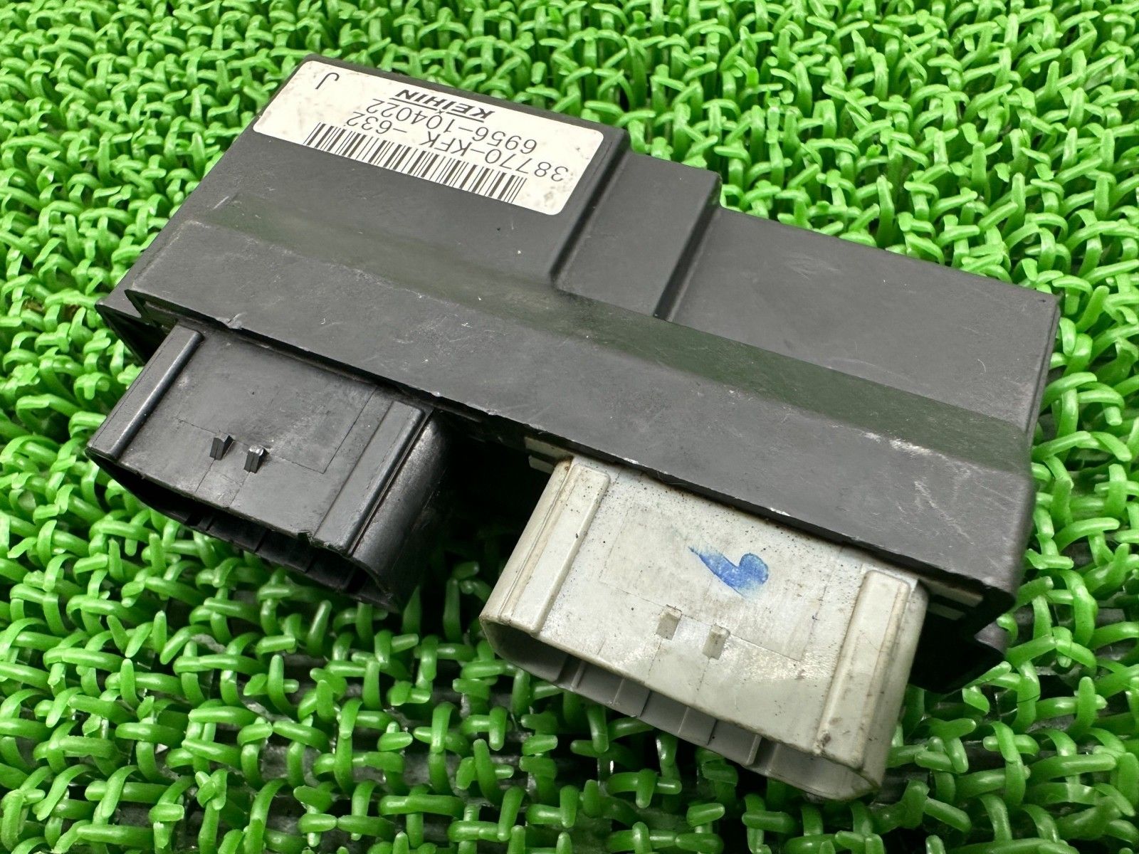 VTR250 ECU ホンダ 純正 バイク 部品 MC33 ECM PGM-FIユニット エンジンコントロールユニット 機能的問題なし Fs