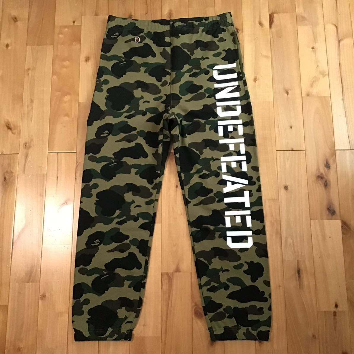 ☆新品☆ Undefeated × BAPE スウェットパンツ Mサイズ a