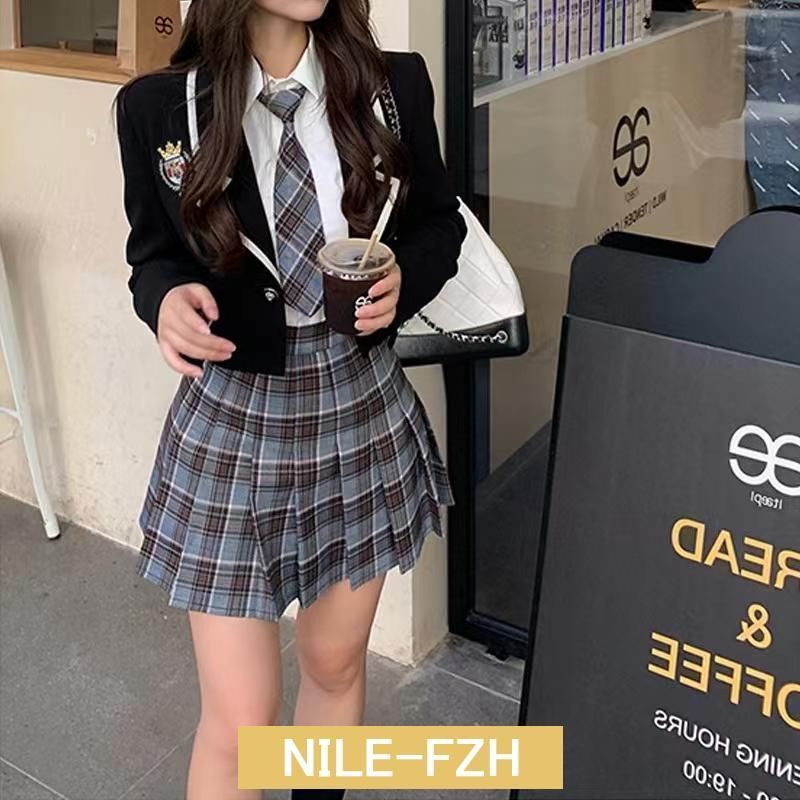 なんちゃって制服