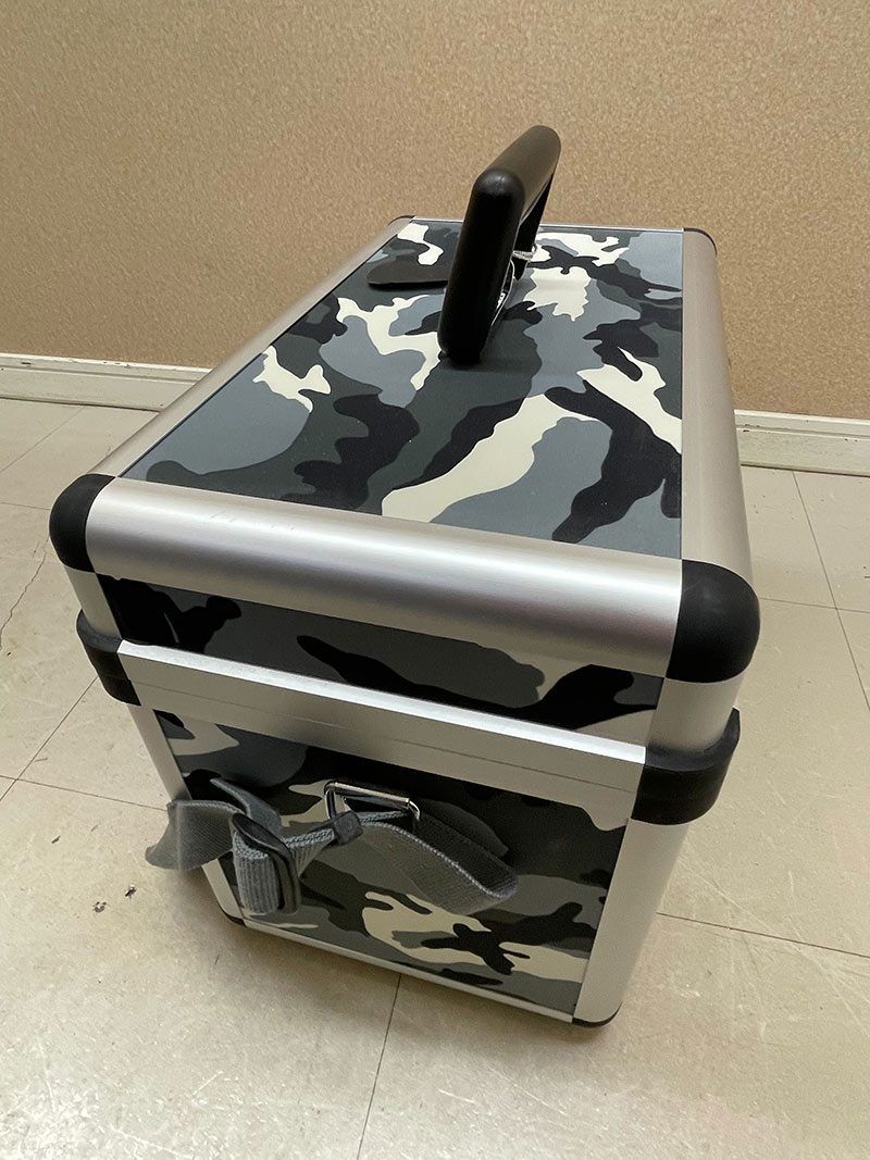 未使用保管品 Canon FIVE キャノン アルミトランクケース 迷彩柄