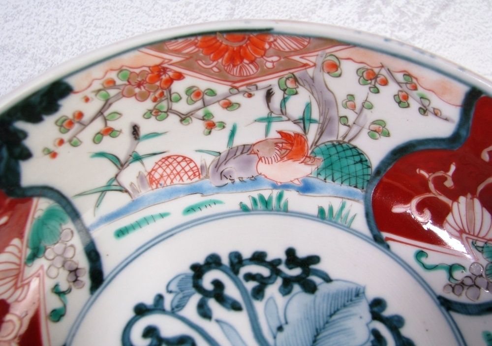 古伊万里 染錦丸鉢 鴛鴦の図 三つ組みの内：小 幅：17.5cm 明治
