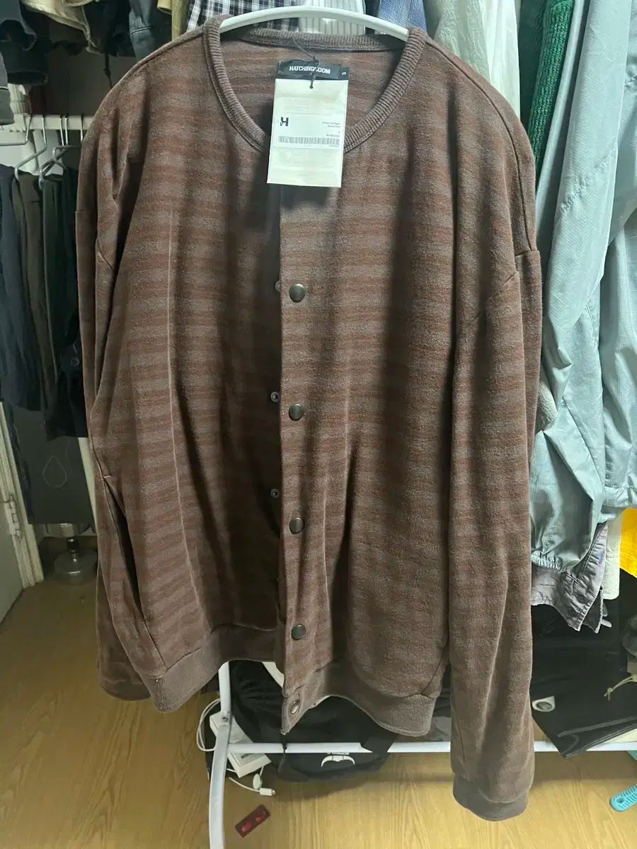 HATCHINGROOM ストライプ カーディガン 茶色 レッド