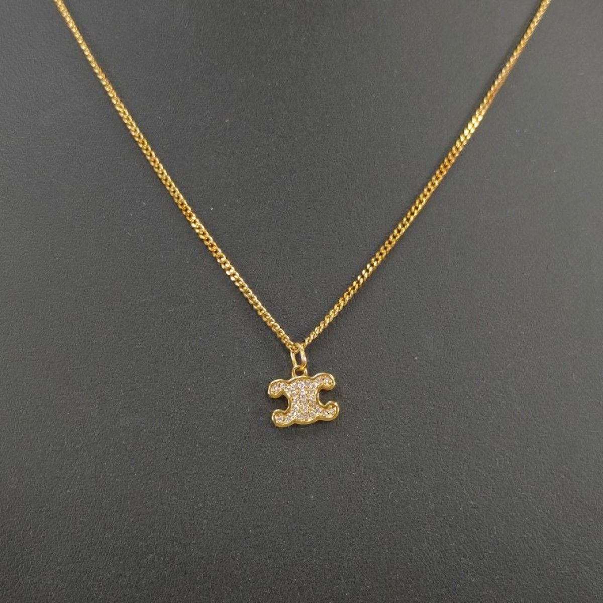 CELINE トリオンフ ラインストーン ネックレス / ゴールドフィニッシュ トリオンフ ラインストーン ネックレス / ゴールドフィニッシュ ブラス