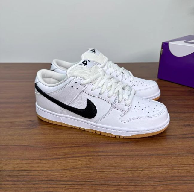 SB Dunk Low Pro ホワイトガム ※箱ありタグはなし - メルカリ