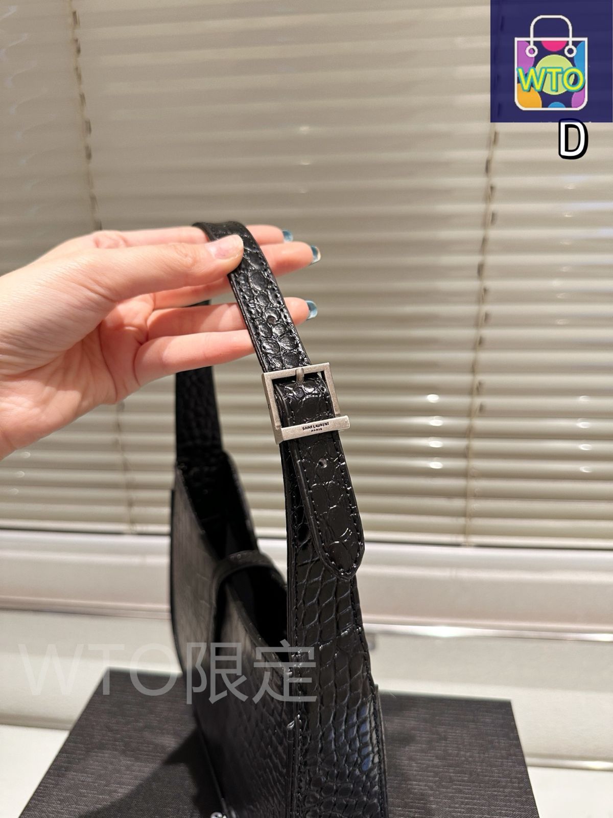 Saint Laurent 423291BOW011000 関税送料込 Yves Saint Laurent サンローラン SAINT LAURENT ショッピング