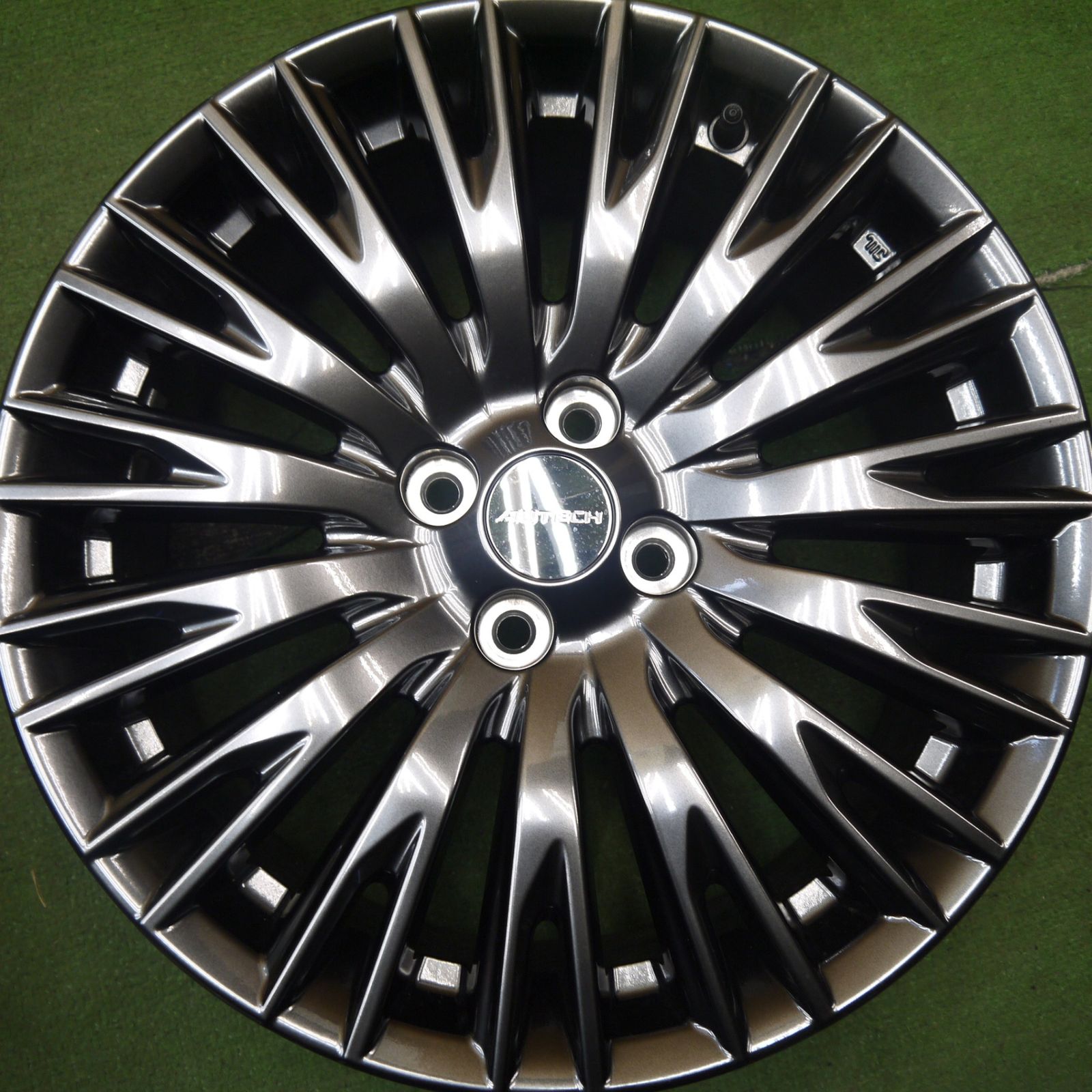 送料無料] 新車外し☆日産 ノート オーラ 純正 AUTECH ENKEI ホイール