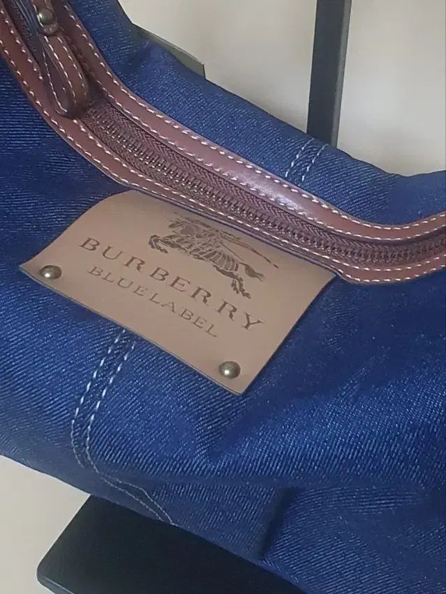 バーバリーデニムショルダーバッグ