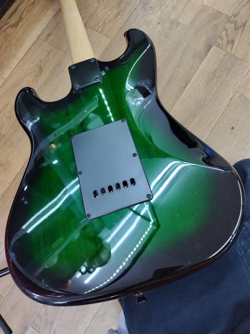 J040☆スタンドetc…付き☆SELDER☆エレキギター☆ストラトタイプ