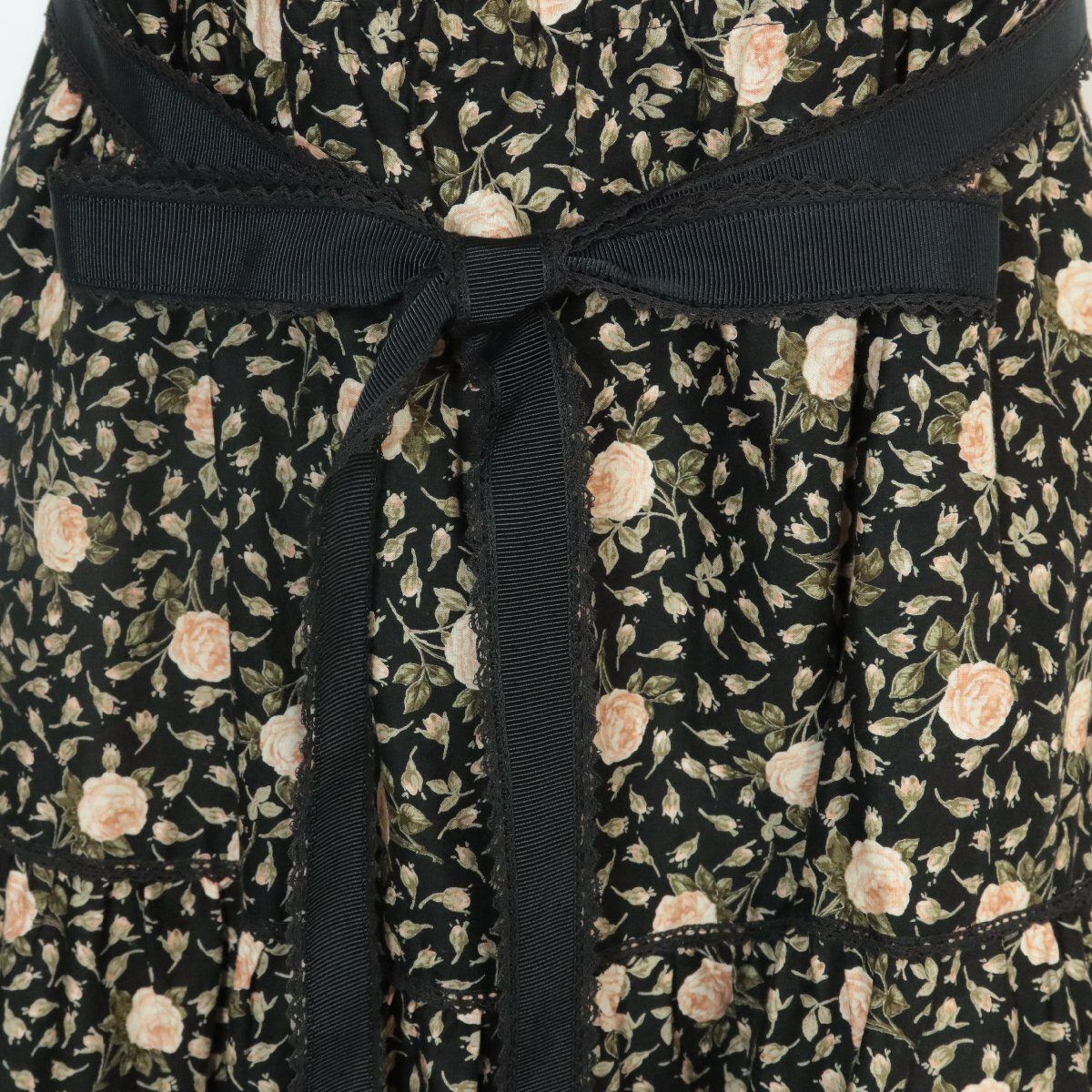 美品！】ピンクハウス☆可憐なローズ柄＆レース使い♪チュニック 黒系  