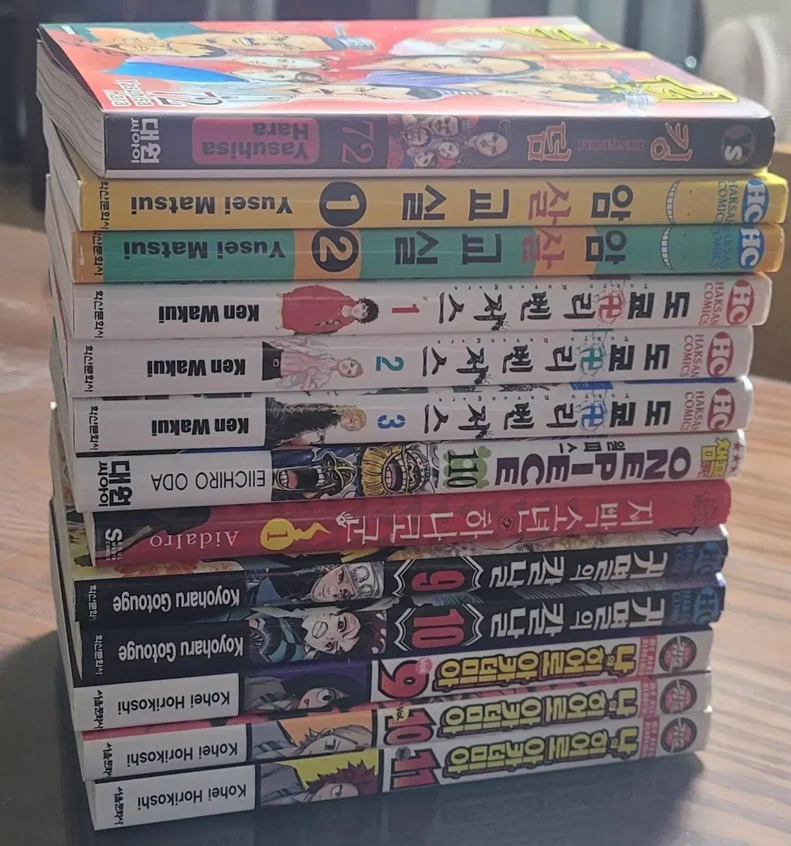 ワンピースまとめ売り　漫画　小説　セット売り バラ売り可能 ワンピース ONEPIECE 尾田栄一郎 コミック 単行本