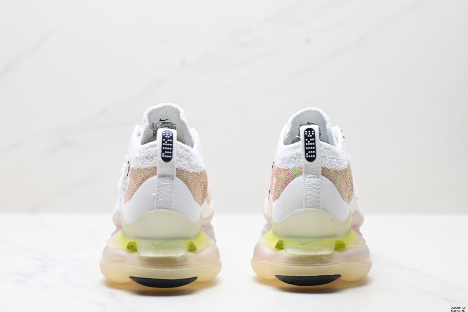 スポーツ用ジョギングシューズ