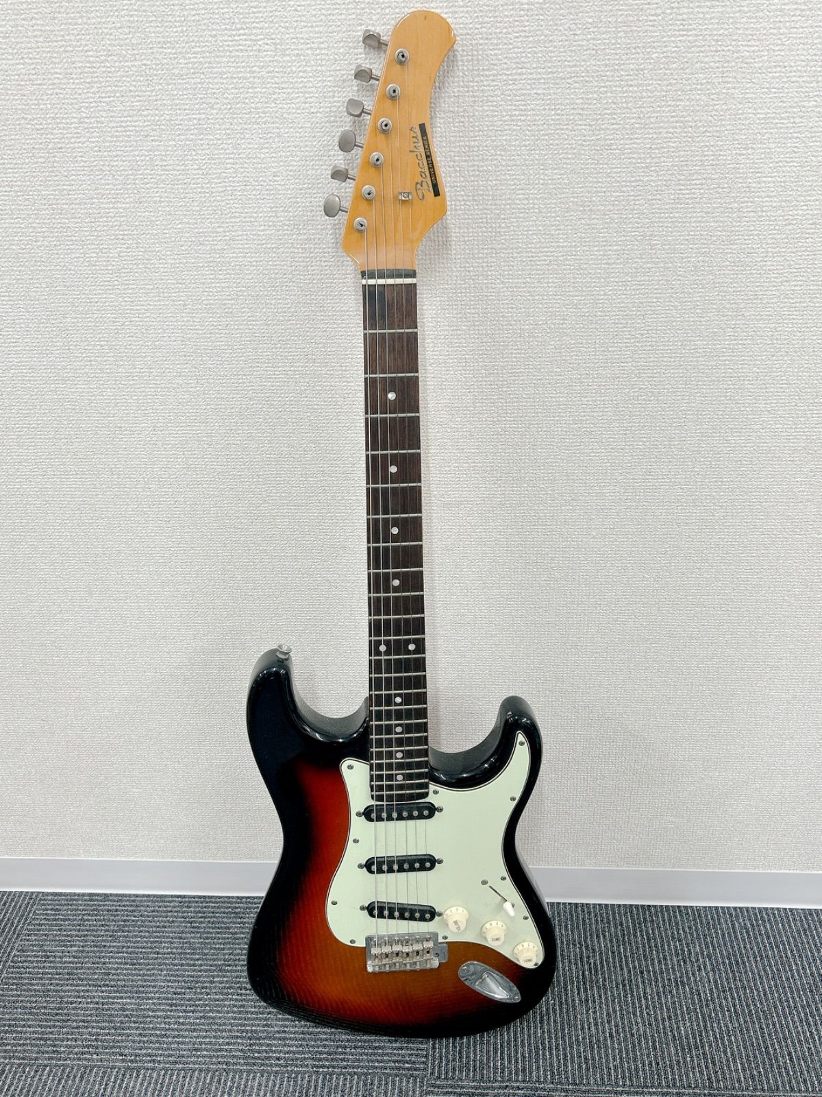BC Rich モッキンバード　580JE BC Rich モッキンバード 580JE - メルカリ