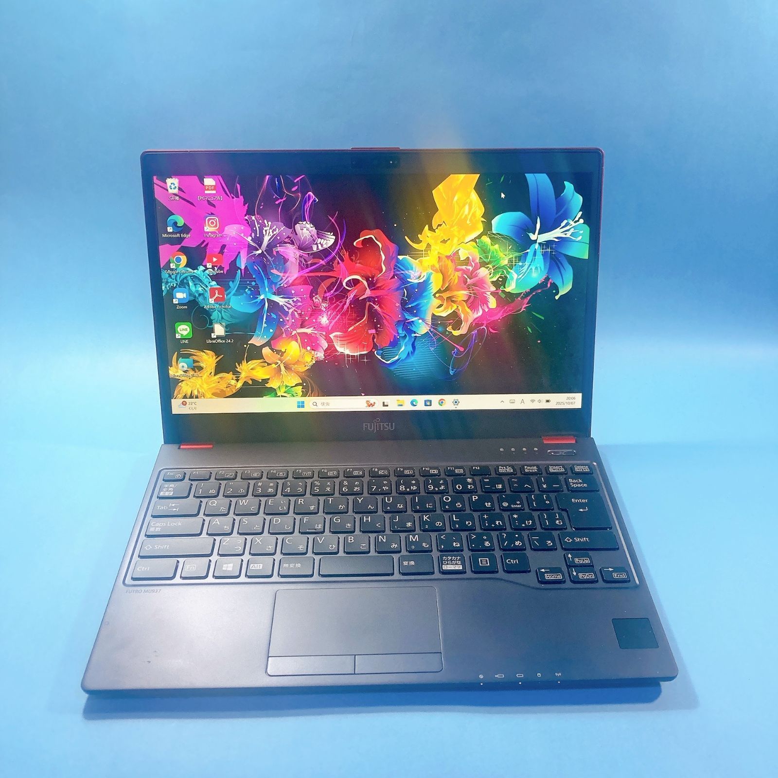 497✨薄型軽量 / LIFEBOOK /高速SSD /8GB /オフィス付/ 赤✨すぐ使える