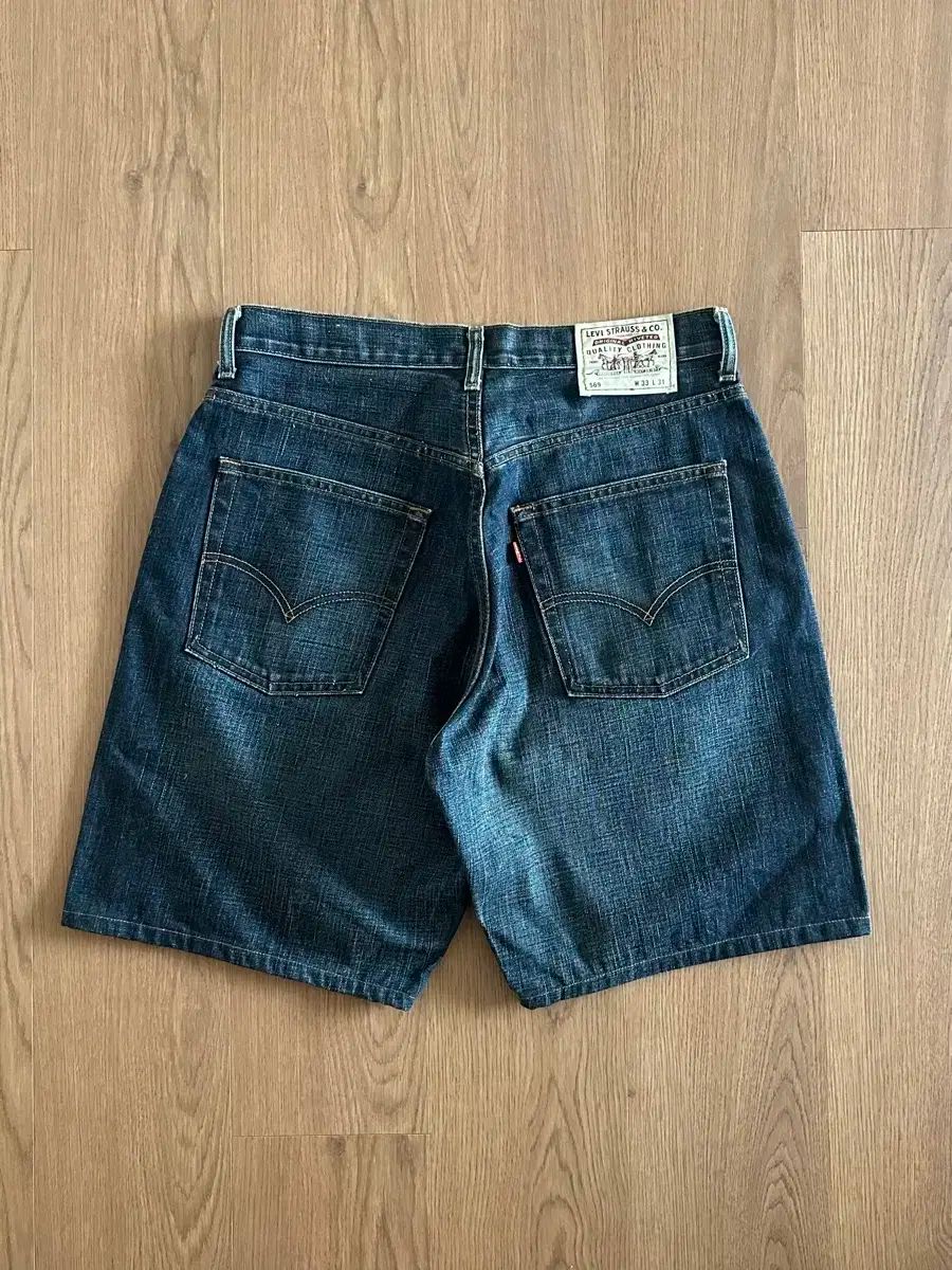 32 00s LEVI S リーバイス 569 デニムショートパンツ デニムハーフパンツ