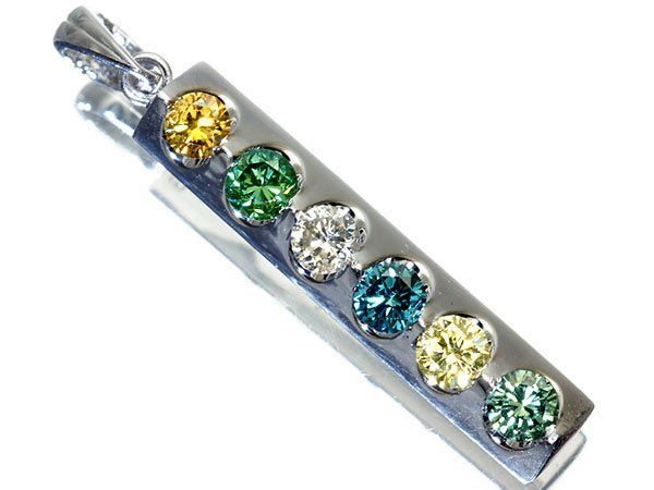 ジュエリー 眩いカラフルな輝き 上天然ファンシー ダイヤモンド0.81ct K18WGペンダントヘッド h7889kr