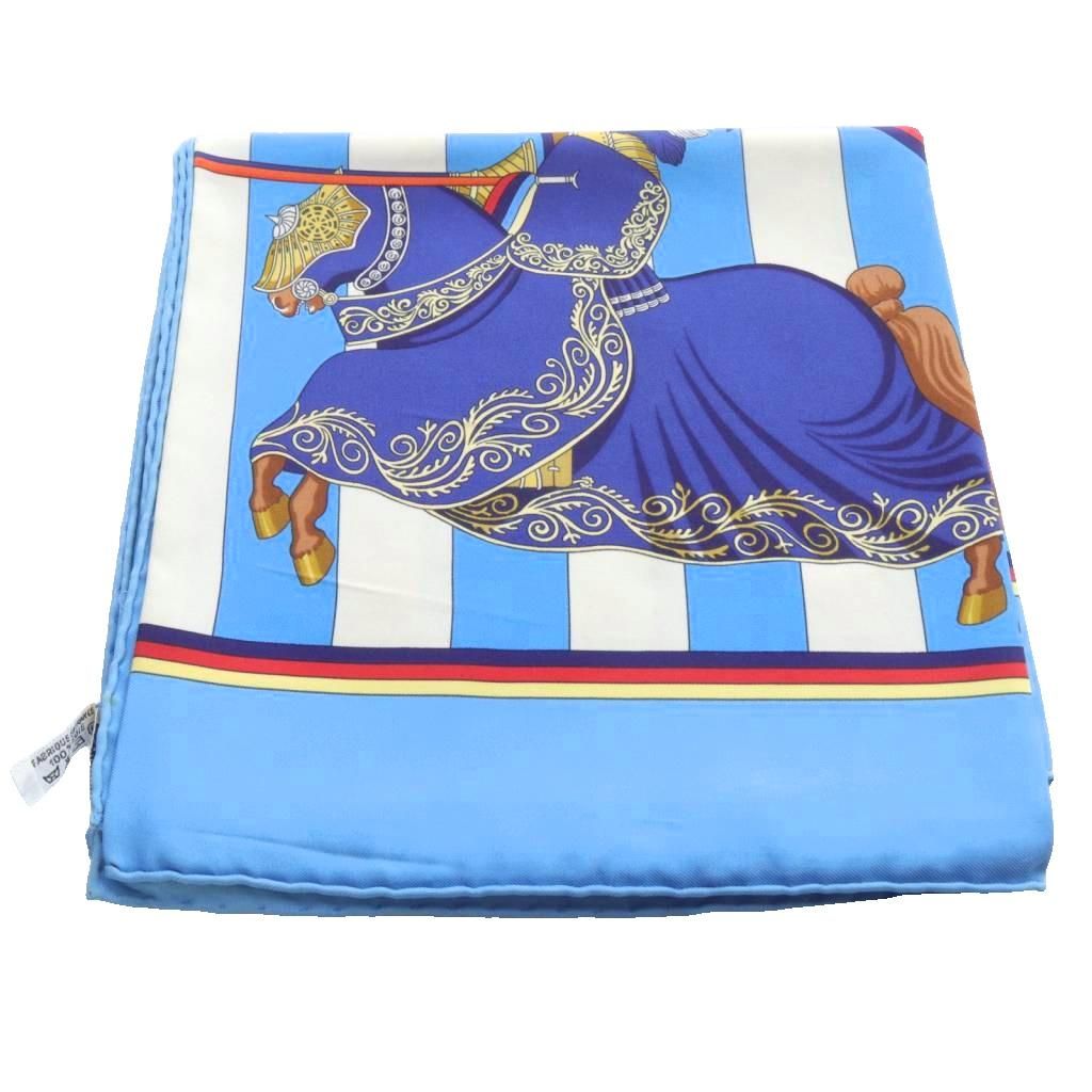 エルメス HERMES CHOCS EN PLUMES 羽飾りの激突 カレ90 スカーフ 総柄  