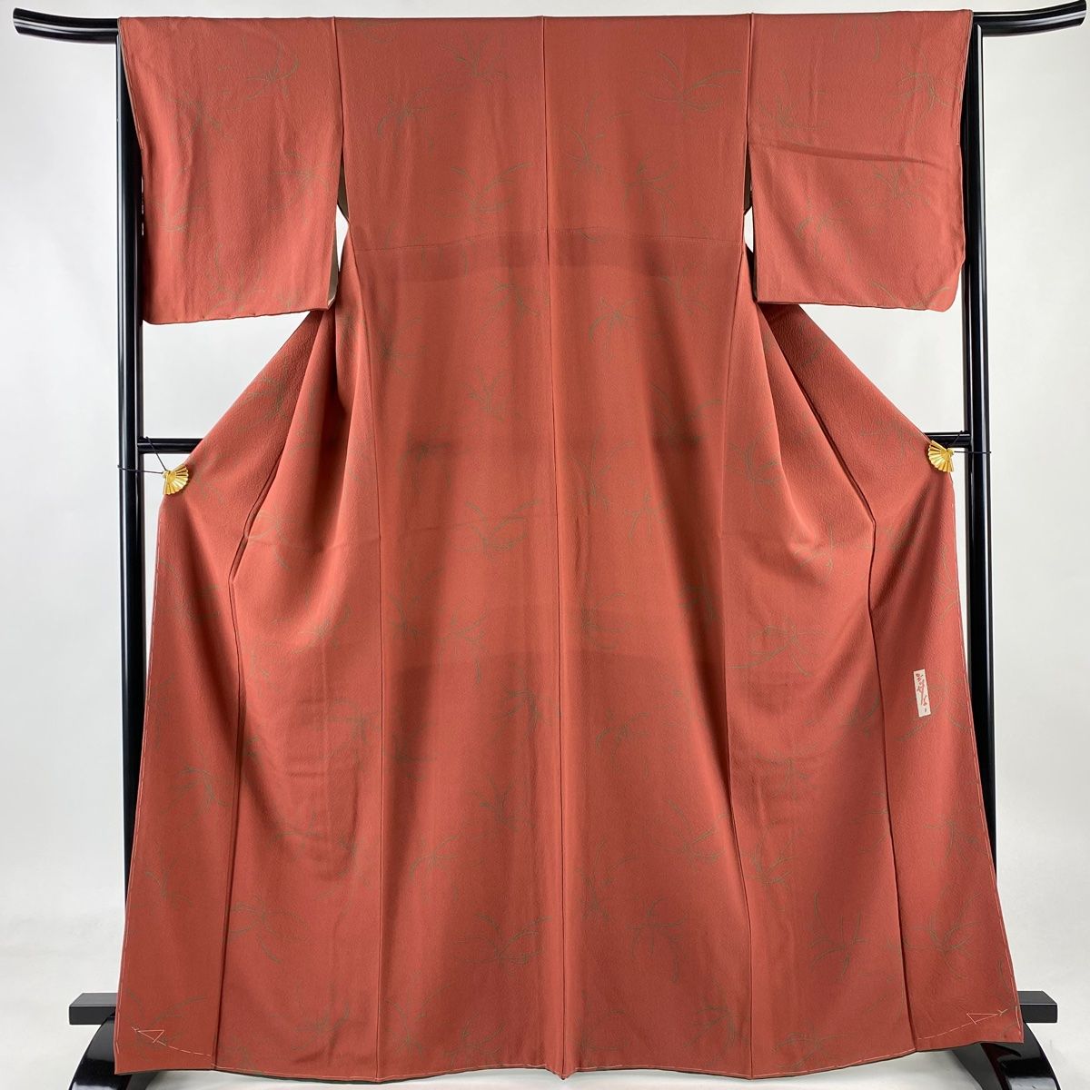 付下げ 身丈165cm 裄丈65cm M 袷 辻村ジュサブロー 伊と幸 落款あり うさぎ 桜の花びら 灰緑 正絹 逸品 中古 付下げ 身丈165cm 裄丈65.5cm M 袷 辻村ジュサブロー 落款 草花 枝葉