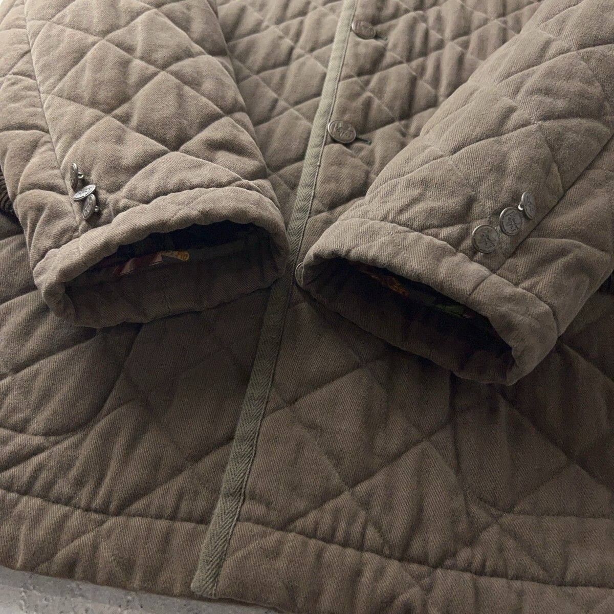 美品 PAPAS パパス / 裏地 総柄 中綿入り キルティング