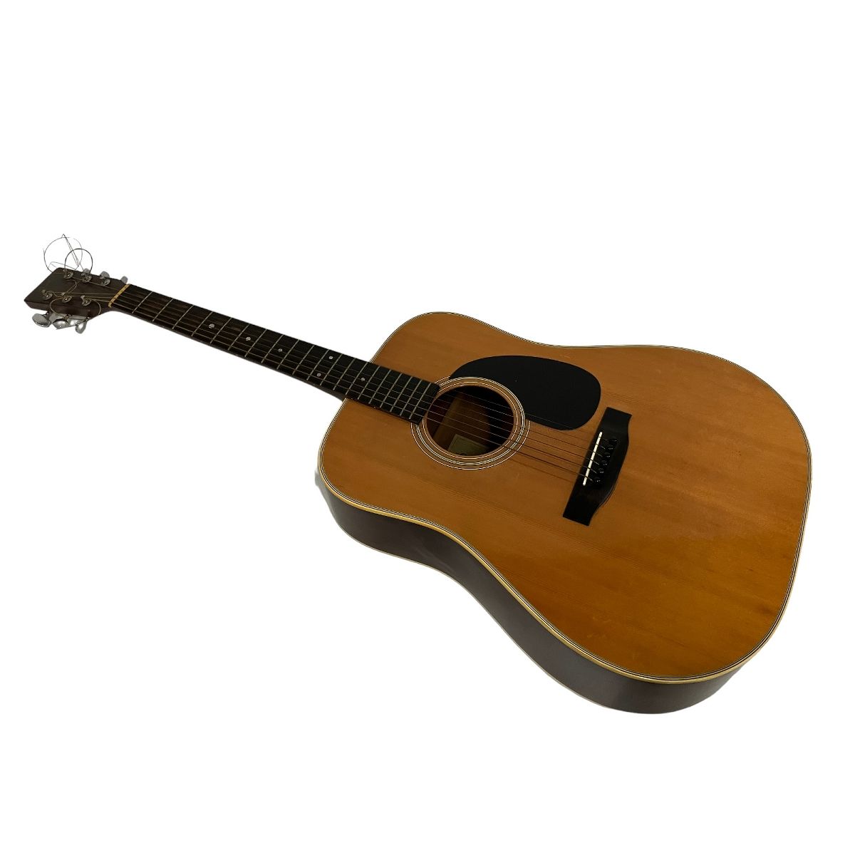【動作保証】 Threes W-150 フォーク ギター アコギ アコースティックギター ハードケース付き 弦楽器 中古 B8820328